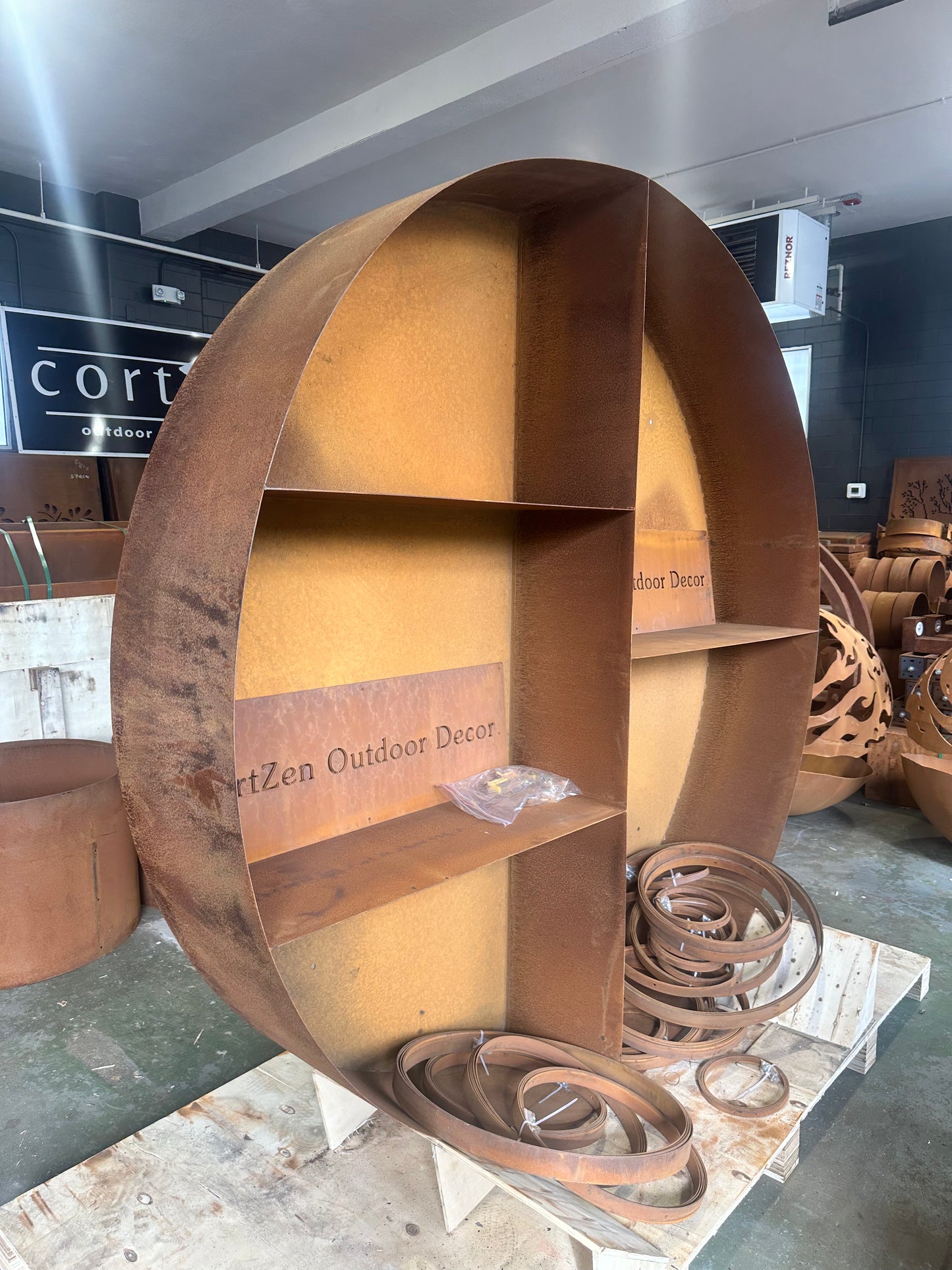 Circular Log Storage 4 Shelves