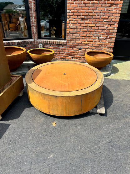Round Infinity Edge Water Feature