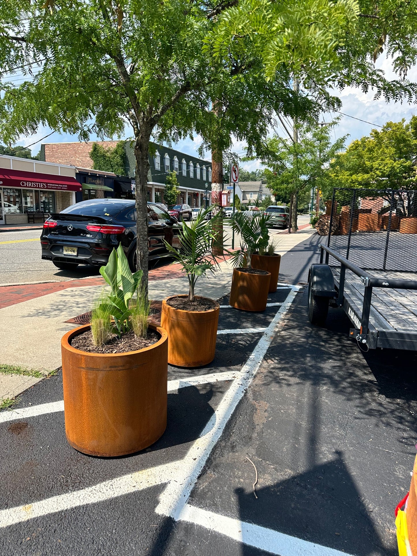 Round Corten Planter